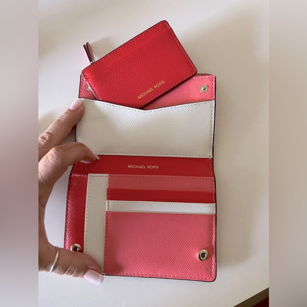 SALE MICHAEL KORS Versatile Color Block Saffiano Leather Wallet With Card Holder - Picture 3 of 15